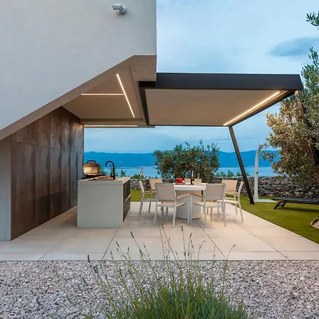 Luxury Maslina With Sea View * Vrbnik (Primorje-Gorski Kotar)